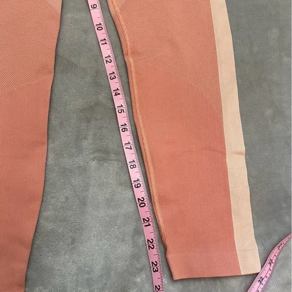 Lululemon Ebb to Train Tight Abstract Pink 21368 - Picture 6 of 13